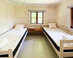 Toàn bộ căn nhà/căn hộ 3 Bedroom Accommodation In Mårdaklev (Svenljunga, Thụy Điển)