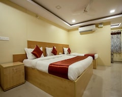 Khách sạn OYO 13494 Hotel Nakshatra Inn (Hyderabad, Ấn Độ)