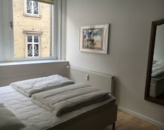 Koko talo/asunto City Apartment In Copenhagen With 2 Bedrooms Sleeps 4 (Kööpenhamina, Tanska)