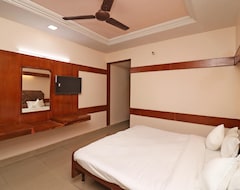 SPOT ON 37002 Hotel Natraj (Bilaspur, India)