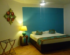 Hotelli Playa Bluff Lodge (Bocas del Toro, Panama)