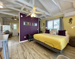 Otel Cottages by the Sea (Frederiksted, US Virgin Islands)