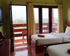 Khách sạn Popular View Guesthouse (Vang Vieng, Lào)