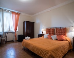 Hotel Double Superior Room In B&b Near To The Historic City (Siena, Italien)
