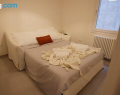 Koko talo/asunto Likehome Apartment -3rooms - 9persone -ferrara (Ferrara, Italia)