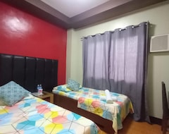 Hotel Oyo 1037 Lendes Tourist Inn Main (Naga City, Filipini)