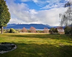 Entire House / Apartment Perenuka Lakeview Cottage (Te Anau, New Zealand)