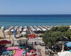 Toàn bộ căn nhà/căn hộ Beachfront Apartment (Nea Moudania, Hy Lạp)