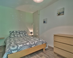 Toàn bộ căn nhà/căn hộ Apartment 80 M ², 2 Rooms, Any Comfort, With Ground. 6 People + Baby (Montmorot, Pháp)