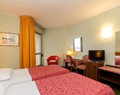 Khách sạn Hotel Petrarca Terme (Montegrotto Terme, Ý)