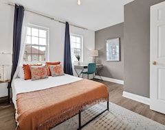 Cijela kuća/apartman Stunning 3 Bed, 3 Bath Single Family House (Cambridge, Kanada)