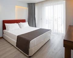 Theluna Suite Hotel (Antalya, Turkey)