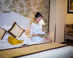 Khách sạn Chalcedony Hotel (Hà Nội, Việt Nam)