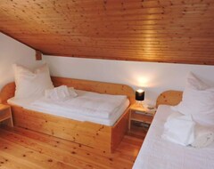 Toàn bộ căn nhà/căn hộ Vacation Home Drachenfels In Dittishausen - 6 Persons, 3 Bedrooms (Eppishausen, Đức)