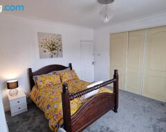 Toàn bộ căn nhà/căn hộ Seaside 2 Bed Flat Sleeps 6 (Lee-on-the-Solent, Vương quốc Anh)