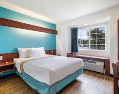 Hotel Microtel Inn & Suites Brunswick South (Brunswick, USA)