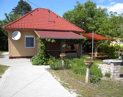 Casa/apartamento entero Holiday House Only 200 M From The Beach (Fonyód, Hungría)