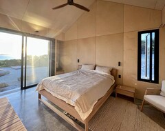 Koko talo/asunto Luxury Beachfront Accommodation Surrounded By Nature With Ocean Views (Bremer Bay, Australia)