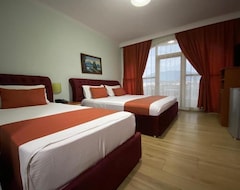 Hotel Eklips (Tirana, Arnavutluk)