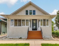 Koko talo/asunto Quiet Suite In Oak Park (Oak Park, Amerikan Yhdysvallat)