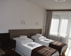 Hotelnat Piwniczna Zdroj (Piwniczna-Zdrój, Poland)