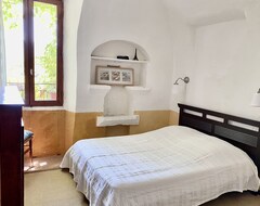 Cijela kuća/apartman Authentic And Comfortable Ardèche Farmhouse In A Green Setting (Saint-Alban-Auriolles, Francuska)