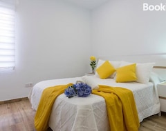 Entire House / Apartment Playa Santa Maria Moderno 3 Rooms (Cádiz, Spain)
