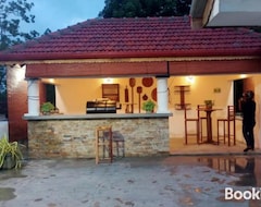 Khách sạn Gunam Residence (Batticalao, Sri Lanka)