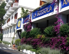 Khách sạn Hotel La Bussola (Amalfi, Ý)