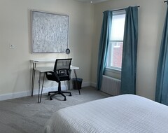 Tüm Ev/Apart Daire Spacious And Sunny Brookline Apartment (Boston, ABD)