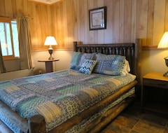 Motel Trekker, Treehouses cabins and lodge rooms (Lake George, EE. UU.)
