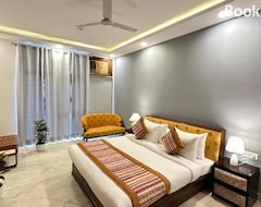 Otel Grove Residency (Delhi, Hindistan)