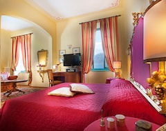 Khách sạn Boutique Hotel Villa Sostaga (Gargnano, Ý)