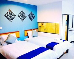 Delux Twin Room Boutique 5 Hotel @chiangkham (Phayao, Thailand)
