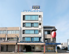Hotel Tonami (Tonami, Japón)