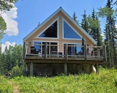 Koko talo/asunto Brand New Lakeside Cabin (Bridge Lake, Kanada)