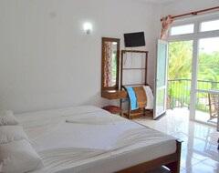 Hotel Owin Rose (Tissamaharama, Sri Lanka)