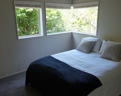 Cijela kuća/apartman Spacious Comfort Tranquil Private Garden Setting (Helensville, Novi Zeland)