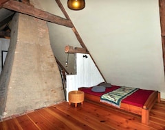 Toàn bộ căn nhà/căn hộ Feha - Historic Thatched Cottage With Trailer And Large Orchard (Vogelsang-Warsin, Đức)