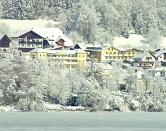 Hotelli Familienappartement 2+1 - All-inclusive Hotel Sonnenhügel (Treffen am Ossiacher See, Itävalta)