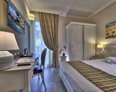 Khách sạn Hotel Excelsior Le Terrazze (Garda, Ý)