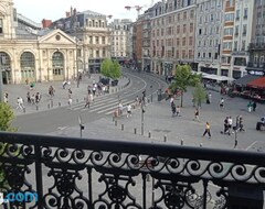 Pensión Chambre Independante En Face De La Gare Lille Flandres (Lille, Francia)