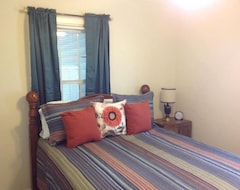 Entire House / Apartment Cozy Cottage - Travelers Or Contract Workers Welcome (Stoneville, USA)