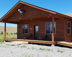 Koko talo/asunto New Cabin On The Yellowstone River With Pond, Five Miles From Chico (Emigrant Gap, Amerikan Yhdysvallat)
