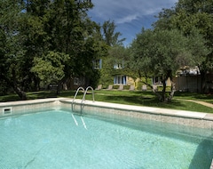 Toàn bộ căn nhà/căn hộ Rental In The Heart Of Provence With Private Pool Secured (Grans, Pháp)