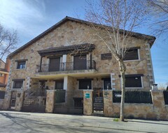 Toàn bộ căn nhà/căn hộ Self Catering Los Alisos For 14 People (Guadalix de la Sierra, Tây Ban Nha)