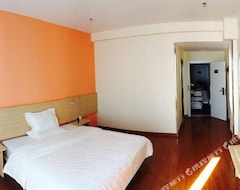Hotel 7 Days Inn (yining Xintiandi) (Yining, China)