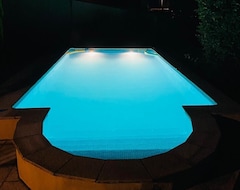Toàn bộ căn nhà/căn hộ Peaceful Villa With Private Pool (Nizas, Pháp)
