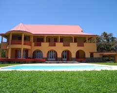 Hele huset/lejligheden Basse Terre Villa 2 A 15 Personnes Piscine Privee Et Jardin (Gourbeyere, Antilles Française)