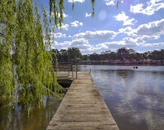 Hele huset/lejligheden Lake Frontage Only 90 Mins From Melbourne With Private Jetty (Nagambie, Australien)